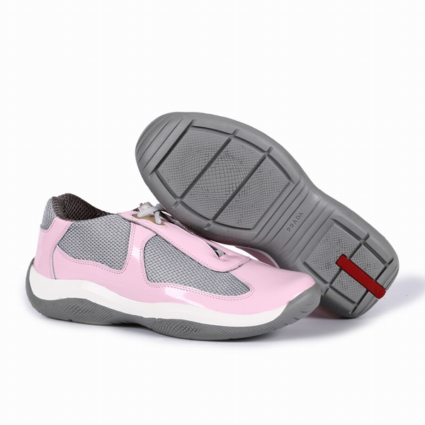 women low top prada shoes-003